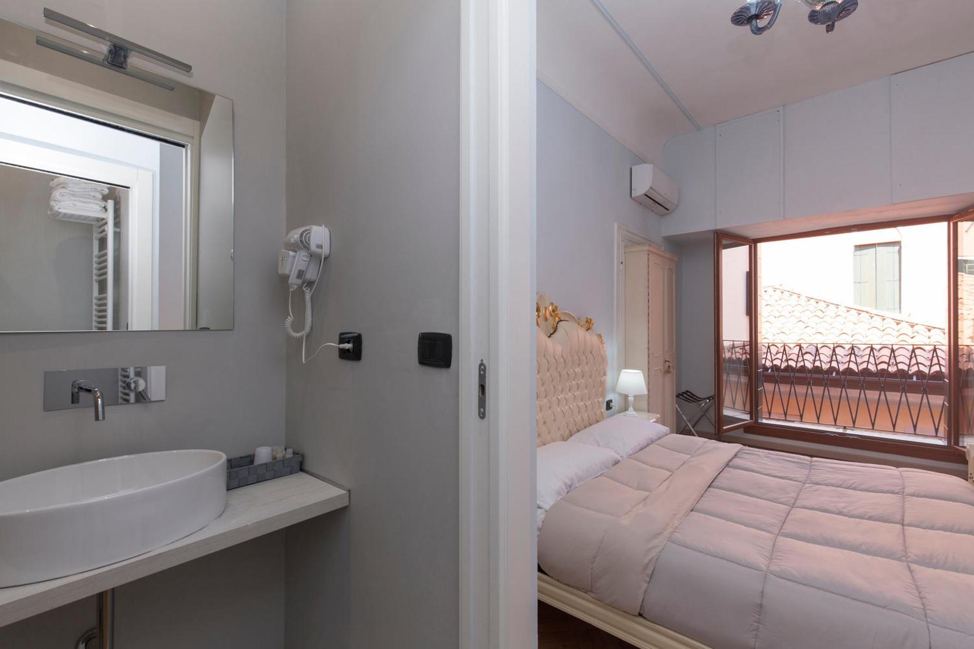 Simon' Secret Hotel Velence Kültér fotó