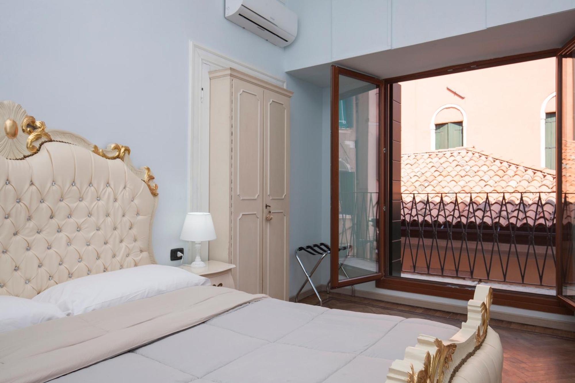 Simon' Secret Hotel Velence Kültér fotó